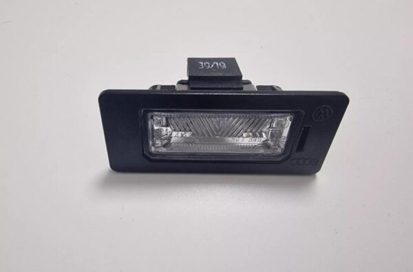 Neu Original Audi Kennzeichenleuchten 8T0943021 - Beleuchtung
